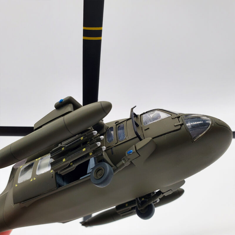 ハセガワ 1/72 UH-60A ブラックホーク BLACKHAWK 完成品