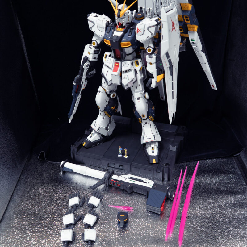 製作代行 BANDAI PGU 1/60 ニューガンダム 成型色仕上げ