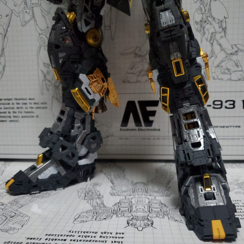製作代行 BANDAI PGU 1/60 ニューガンダム 成型色仕上げ